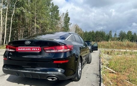 KIA K5 II, 2018 год, 1 740 000 рублей, 4 фотография