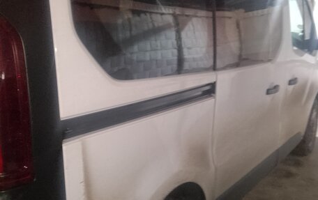 Opel Vivaro B, 2019 год, 2 250 000 рублей, 4 фотография