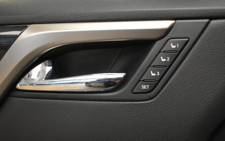 Lexus RX IV рестайлинг, 2018 год, 3 975 000 рублей, 13 фотография