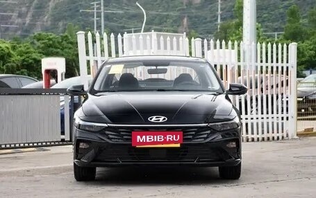 Hyundai Elantra, 2025 год, 2 200 000 рублей, 2 фотография