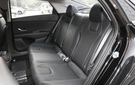 Hyundai Elantra, 2025 год, 2 200 000 рублей, 22 фотография