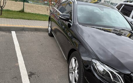 Mercedes-Benz E-Класс, 2018 год, 2 790 000 рублей, 2 фотография