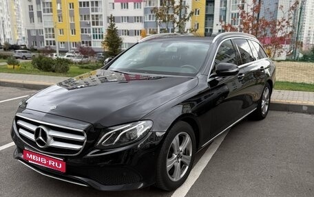 Mercedes-Benz E-Класс, 2018 год, 2 790 000 рублей, 3 фотография