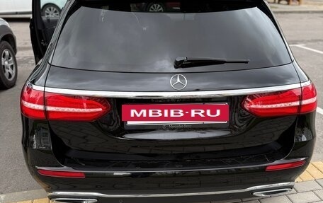 Mercedes-Benz E-Класс, 2018 год, 2 790 000 рублей, 4 фотография