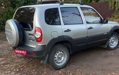 Chevrolet Niva I рестайлинг, 2010 год, 430 000 рублей, 3 фотография