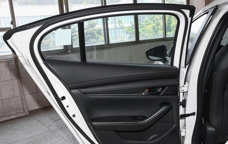 Mazda 3, 2025 год, 2 630 000 рублей, 20 фотография