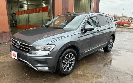 Volkswagen Tiguan II, 2019 год, 2 400 000 рублей, 4 фотография