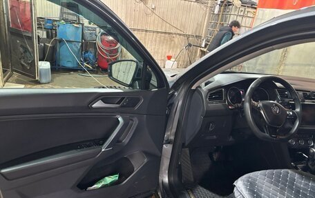 Volkswagen Tiguan II, 2019 год, 2 400 000 рублей, 12 фотография