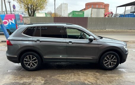 Volkswagen Tiguan II, 2019 год, 2 400 000 рублей, 15 фотография