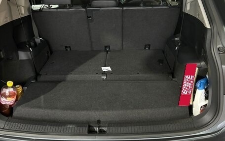 Volkswagen Tiguan II, 2019 год, 2 400 000 рублей, 14 фотография