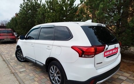 Mitsubishi Outlander III рестайлинг 3, 2017 год, 1 520 000 рублей, 5 фотография