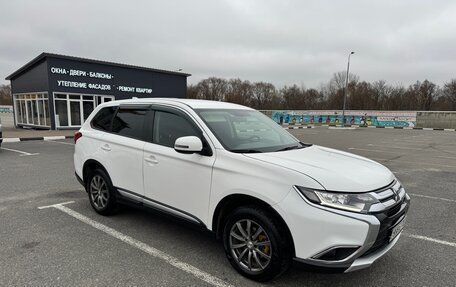 Mitsubishi Outlander III рестайлинг 3, 2017 год, 1 520 000 рублей, 14 фотография