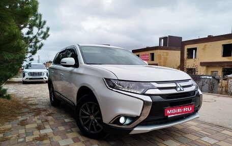 Mitsubishi Outlander III рестайлинг 3, 2017 год, 1 520 000 рублей, 6 фотография
