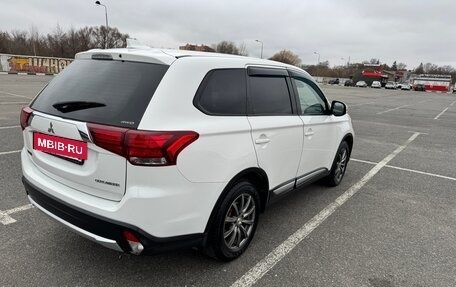 Mitsubishi Outlander III рестайлинг 3, 2017 год, 1 520 000 рублей, 9 фотография