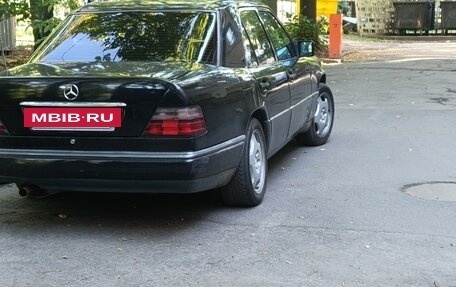 Mercedes-Benz E-Класс, 1993 год, 260 001 рублей, 9 фотография