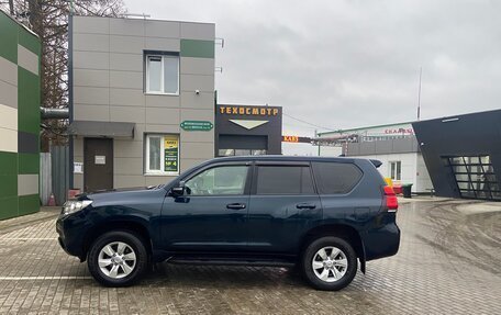 Toyota Land Cruiser Prado 150 рестайлинг 2, 2018 год, 3 800 000 рублей, 6 фотография