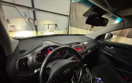 KIA Sportage III, 2010 год, 900 000 рублей, 2 фотография