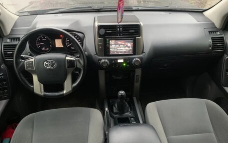 Toyota Land Cruiser Prado 150 рестайлинг 2, 2013 год, 2 750 000 рублей, 8 фотография