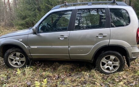 Chevrolet Niva I рестайлинг, 2012 год, 415 000 рублей, 6 фотография