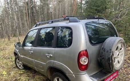 Chevrolet Niva I рестайлинг, 2012 год, 415 000 рублей, 2 фотография