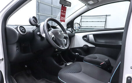 Peugeot 107 I рестайлинг, 2012 год, 650 000 рублей, 9 фотография