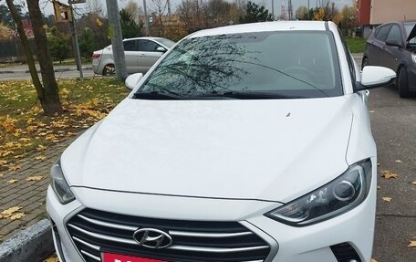 Hyundai Avante, 2018 год, 1 400 000 рублей, 8 фотография