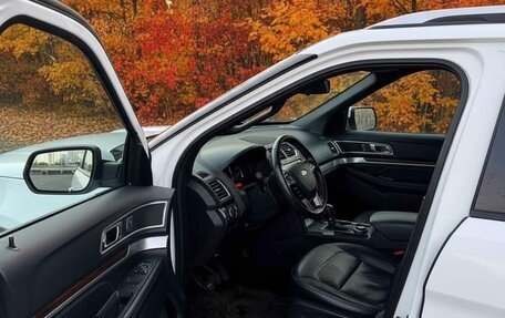 Ford Explorer VI, 2018 год, 2 900 000 рублей, 6 фотография