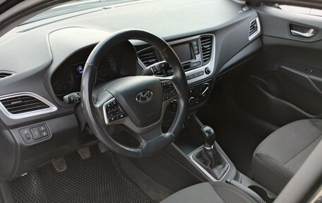 Hyundai Solaris II рестайлинг, 2019 год, 1 235 000 рублей, 8 фотография