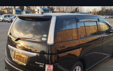 Toyota ISis I, 2013 год, 950 000 рублей, 4 фотография