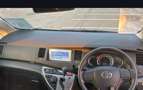 Toyota ISis I, 2013 год, 950 000 рублей, 9 фотография