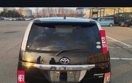 Toyota ISis I, 2013 год, 950 000 рублей, 3 фотография