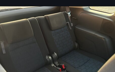 Toyota ISis I, 2013 год, 950 000 рублей, 11 фотография