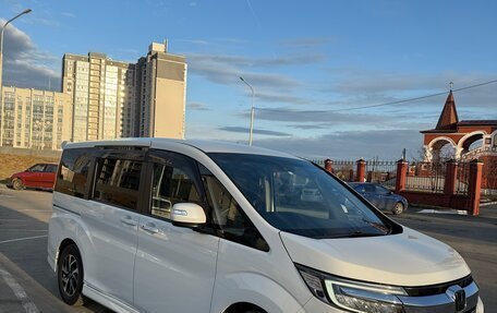 Honda Stepwgn IV, 2019 год, 2 300 000 рублей, 4 фотография