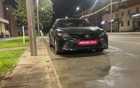 Toyota Camry, 2019 год, 2 570 000 рублей, 2 фотография