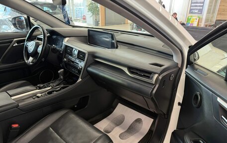 Lexus RX IV рестайлинг, 2016 год, 4 449 900 рублей, 12 фотография