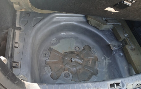 Toyota Avensis III рестайлинг, 2003 год, 840 000 рублей, 8 фотография