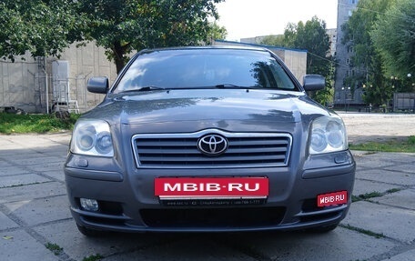 Toyota Avensis III рестайлинг, 2003 год, 840 000 рублей, 3 фотография