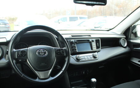 Toyota RAV4, 2015 год, 2 250 000 рублей, 4 фотография