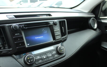 Toyota RAV4, 2015 год, 2 250 000 рублей, 8 фотография