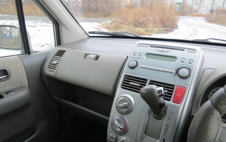 Honda Mobilio I, 2003 год, 297 000 рублей, 20 фотография