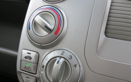 Honda Mobilio I, 2003 год, 297 000 рублей, 22 фотография