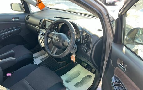 Toyota Wish II, 2005 год, 799 000 рублей, 10 фотография