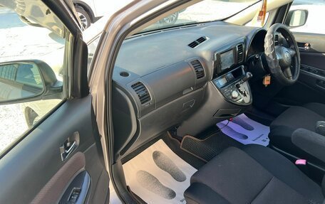 Toyota Wish II, 2005 год, 799 000 рублей, 12 фотография