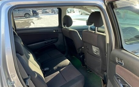 Toyota Wish II, 2005 год, 799 000 рублей, 17 фотография