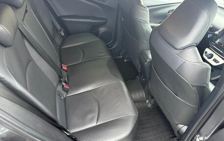 Toyota Prius IV XW50, 2018 год, 1 990 000 рублей, 17 фотография