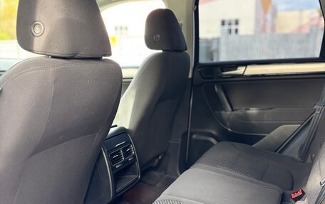 Volkswagen Touareg III, 2012 год, 2 900 000 рублей, 15 фотография