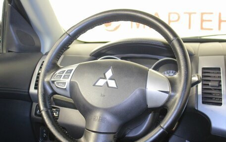 Mitsubishi Outlander III рестайлинг 3, 2012 год, 1 089 000 рублей, 15 фотография