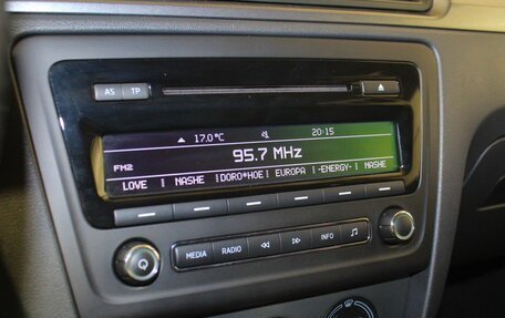 Skoda Rapid I, 2015 год, 945 000 рублей, 12 фотография