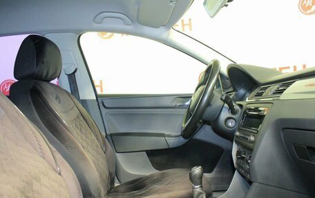 Skoda Rapid I, 2015 год, 945 000 рублей, 10 фотография