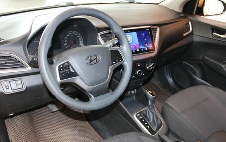 Hyundai Solaris II рестайлинг, 2017 год, 1 097 000 рублей, 9 фотография